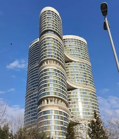 Swimming Pool, Turkish Bath, Sauna, Gym And Much - 2broom,1 Living